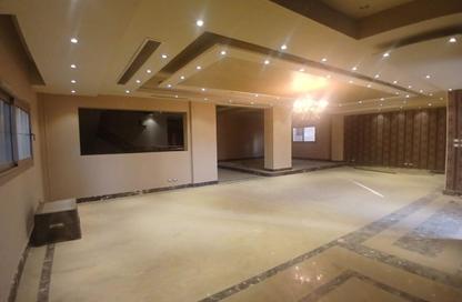Villa - 7+ Bedrooms - 7+ Bathrooms for rent in East The Academy - New Cairo City - Cairo