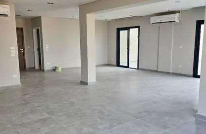Penthouse - 3 Bedrooms - 3 Bathrooms for sale in Village West - Sheikh Zayed Compounds - Sheikh Zayed City - Giza