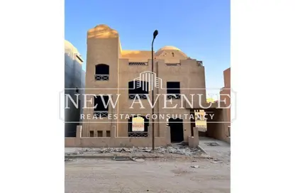 فيلا - 7 غرف نوم - 4 حمامات للبيع في جولدن جيتس - الهضبة الوسطي - المقطم - القاهرة