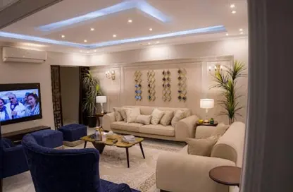 شقة - 2 غرف نوم - 2 حمامات للبيع في شارع الدقي - الدقي - الجيزة