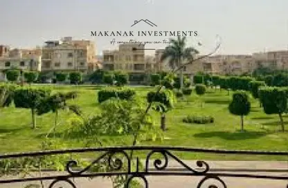 Apartment - 3 Bedrooms - 3 Bathrooms for sale in Area B - Ganoob El Acadimia - New Cairo City - Cairo
