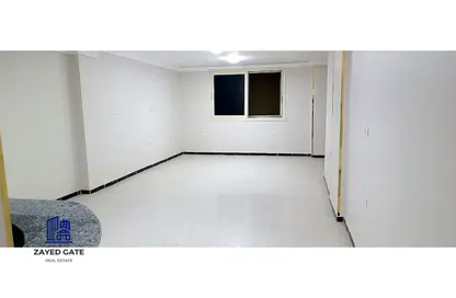 شقة - 3 غرف نوم - 2 حمامات للايجار في شارع المهندس احمد كمال حمدي - الحي السادس عشر - الشيخ زايد - الجيزة