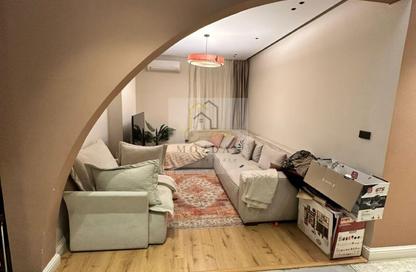 Apartment - 3 Bedrooms - 3 Bathrooms for sale in Eighth Sector - Zahraa El Maadi - Hay El Maadi - Cairo