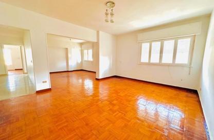 Apartment - 2 Bedrooms - 1 Bathroom for rent in Al Montaza St. - El Hegaz Square - El Nozha - Cairo