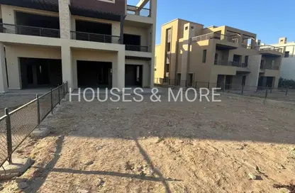 تاون هاوس - 4 غرف نوم - 4 حمامات للبيع في نيو جيزة - طريق مصر اسكندرية الصحراوي - مدينة 6 أكتوبر - الجيزة