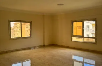 شقة - 3 غرف نوم - 2 حمامات للايجار في فاميلى سيتى - المستثمرين الشمالية - مدينة القاهرة الجديدة - القاهرة