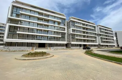 Apartment - 3 Bedrooms - 3 Bathrooms for sale in lakefront - Hadayek October - 6 October City - Giza