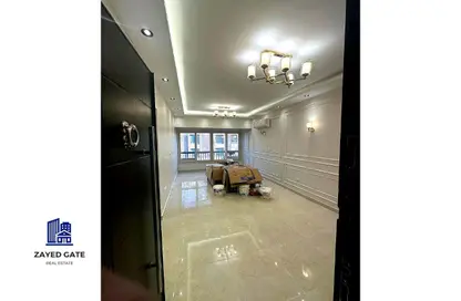 شقة - 3 غرف نوم - 2 حمامات للبيع في الحي الاول - الشيخ زايد - الجيزة