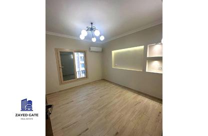 Apartment - 3 Bedrooms - 2 Bathrooms for sale in 1st District - Sheikh Zayed City - Giza
