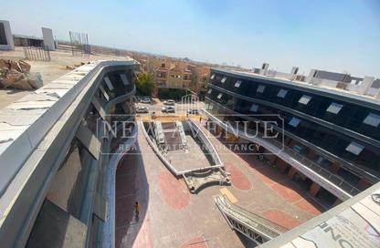 محل تجاري - استوديو - 1 حمام للبيع في مركز القاهرة الجديدة - شارع التسعين الشمالي - التجمع الخامس - مدينة القاهرة الجديدة - القاهرة