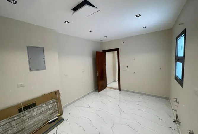 112700990 - Property Image 3