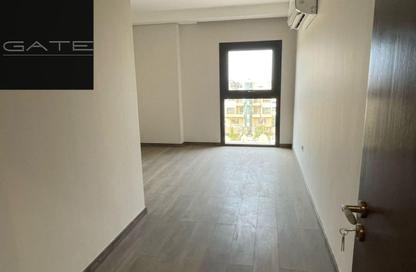 Apartment - 3 Bedrooms - 3 Bathrooms for sale in Park Side Residence - Zed Towers - Sheikh Zayed Compounds - Sheikh Zayed City - Giza