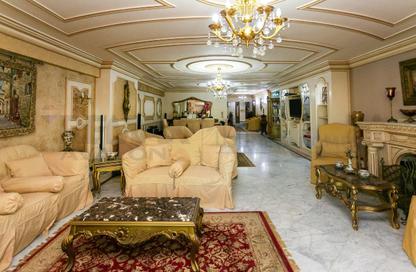 Apartment - 3 Bedrooms - 3 Bathrooms for sale in Saba Basha - Hay Sharq - Alexandria