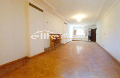 Apartment - 3 Bedrooms - 2 Bathrooms for sale in Eltayar Ahmed Abo Al Sooud St. - Bolkly - Hay Sharq - Alexandria
