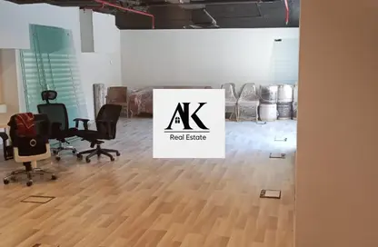 مساحات مكتبية - 6 غرف نوم - 2 حمامات للايجار في مركز القاهرة الجديدة - شارع التسعين الشمالي - التجمع الخامس - مدينة القاهرة الجديدة - القاهرة