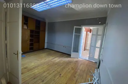 Apartment - 2 Bedrooms - 1 Bathroom for rent in Mahmoud Bassiouny St. - Qasr El Nil - Downtown - Cairo