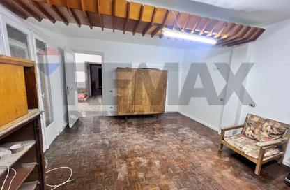 Apartment - 2 Bedrooms - 1 Bathroom for sale in Ismail Mohamed St. - Zamalek - Cairo