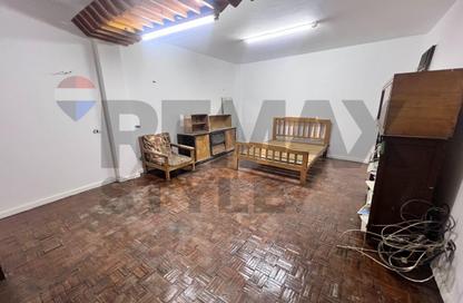 Apartment - 2 Bedrooms - 1 Bathroom for sale in Ismail Mohamed St. - Zamalek - Cairo