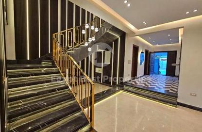 Villa - 3 - 3 for sale in Mountain View Hyde Park - 5th Settlement Compounds - The 5th Settlement - New Cairo City - Cairo