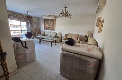 Apartment - 2 Bedrooms - 2 Bathrooms for sale in Souk EL Zahraa Wa Al Maadi St. - Zahraa El Maadi - Hay El Maadi - Cairo
