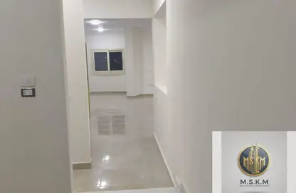 شقة - 4 غرف نوم - 2 حمامات للايجار في شارع جعفر بن ابي طالب - الياسمين 4 - الياسمين - مدينة القاهرة الجديدة - القاهرة