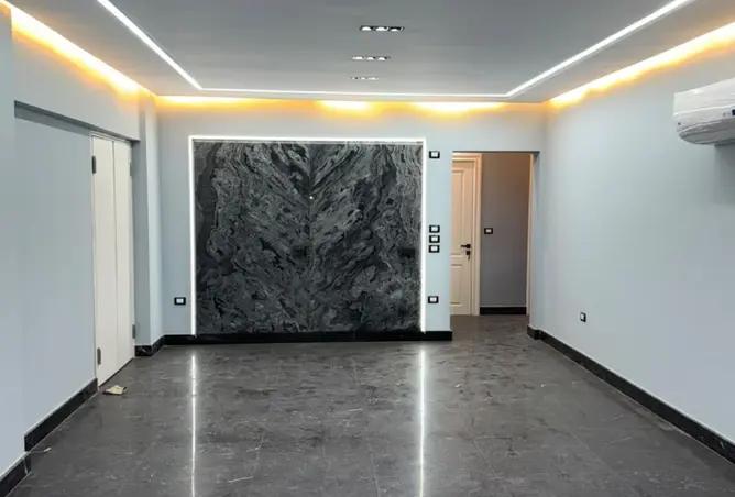 117012404 - Property Image 2