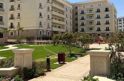 Apartment - 1 Bedroom - 2 Bathrooms for sale in Cluster 18 - Hyde Park - New Cairo City - Cairo