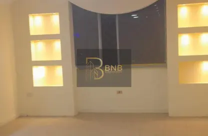 Office Space - 3 Bedrooms - 1 Bathroom for rent in Al Tayaran St. - Rabaa Al Adaweyah - Nasr City - Cairo