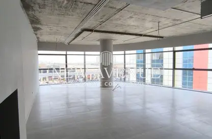 Office Space - 4 Bedrooms - 2 Bathrooms for rent in Concord Plaza - South Investors Area - New Cairo City - Cairo