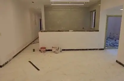 Apartment - 3 Bedrooms - 3 Bathrooms for sale in Al Hekma St. - Sheikh Zayed City - Giza