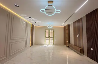 Apartment - 3 Bedrooms - 3 Bathrooms for sale in Gate 4 - Mena - Hadayek El Ahram - Giza