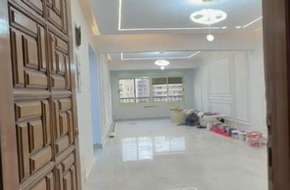 Apartment - 2 Bedrooms - 2 Bathrooms for sale in Aswan Square - Al Agouza - Giza