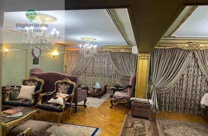 شقة - 3 غرف نوم - 2 حمامات للبيع في شارع عمر حفني - المنطقة الثامنة - مدينة نصر - القاهرة