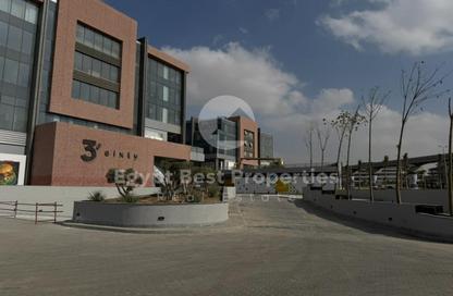 Office Space - Studio - 3 Bathrooms for rent in Three Sixty - 5th Settlement Compounds - The 5th Settlement - New Cairo City - Cairo