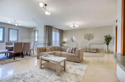 شقة - 2 غرف نوم - 2 حمامات للايجار في ارورا - اب تاون كايرو - المقطم - القاهرة