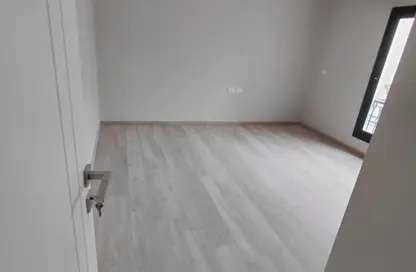 Apartment - 3 Bedrooms - 3 Bathrooms for rent in Village West - Sheikh Zayed Compounds - Sheikh Zayed City - Giza