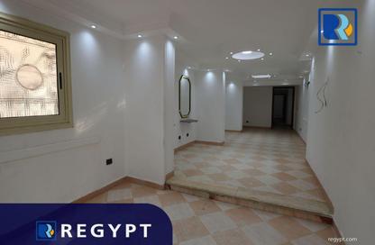 Shop - Studio - 3 Bathrooms for rent in Street 275 - New Maadi - Hay El Maadi - Cairo