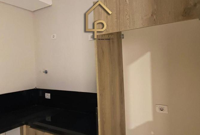 101786382 - Property Image 3