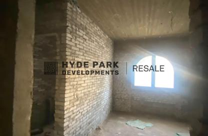 Apartment - 2 Bedrooms - 2 Bathrooms for sale in Centerville - Hyde Park - New Cairo City - Cairo