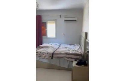 Apartment - 2 Bedrooms - 2 Bathrooms for rent in Zaker Hussein St. - Al Hadiqah Al Dawliyah - 7th District - Nasr City - Cairo