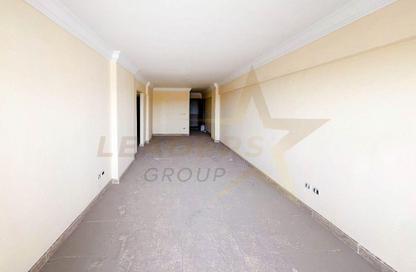 Apartment - 2 Bedrooms - 1 Bathroom for sale in Seyouf - Hay Awal El Montazah - Alexandria