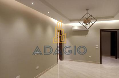 Apartment - 3 Bedrooms - 3 Bathrooms for rent in Westown - Sheikh Zayed Compounds - Sheikh Zayed City - Giza