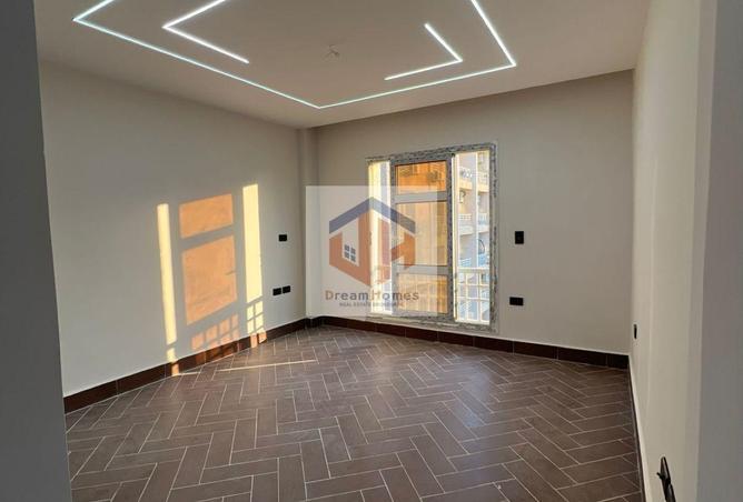 8439825 - Property Image 3