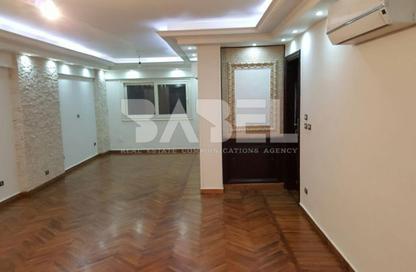 Apartment - 3 Bedrooms - 1 Bathroom for sale in Smouha - Hay Sharq - Alexandria