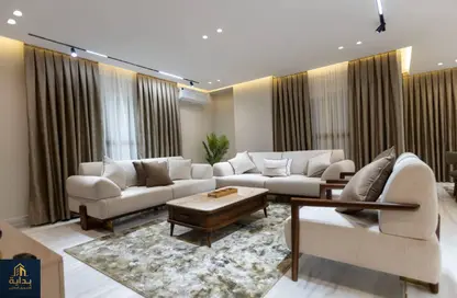 Apartment - 3 Bedrooms - 3 Bathrooms for rent in Abbas Al Akkad St. - 1st Zone - Nasr City - Cairo