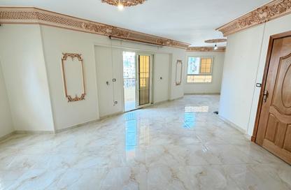Apartment - 3 - 2 for rent in Saleh Ali St. - Janaklees - Hay Sharq - Alexandria