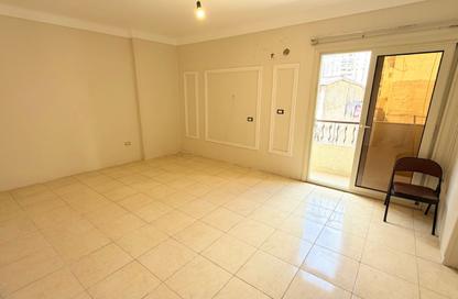 Apartment - 3 - 2 for rent in Saleh Ali St. - Janaklees - Hay Sharq - Alexandria