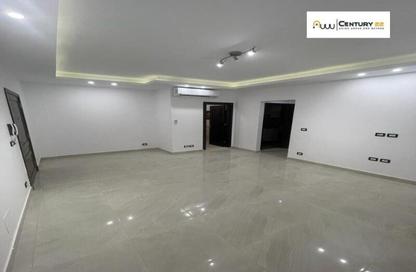 Apartment - 1 Bedroom - 2 Bathrooms for sale in Hyde Park Central - The 6th Settlement - New Cairo City - Cairo
