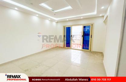 Apartment - 3 Bedrooms - 1 Bathroom for sale in Abd Al Fattah El Taweel St. - Fleming - Hay Sharq - Alexandria