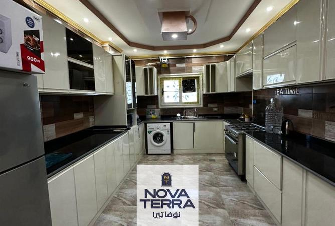 98816407 - Property Image 3